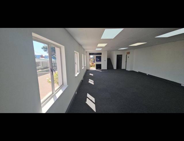 INDUSTRIAL PROPERTY TO RENT IN HALFWAY HOUSE